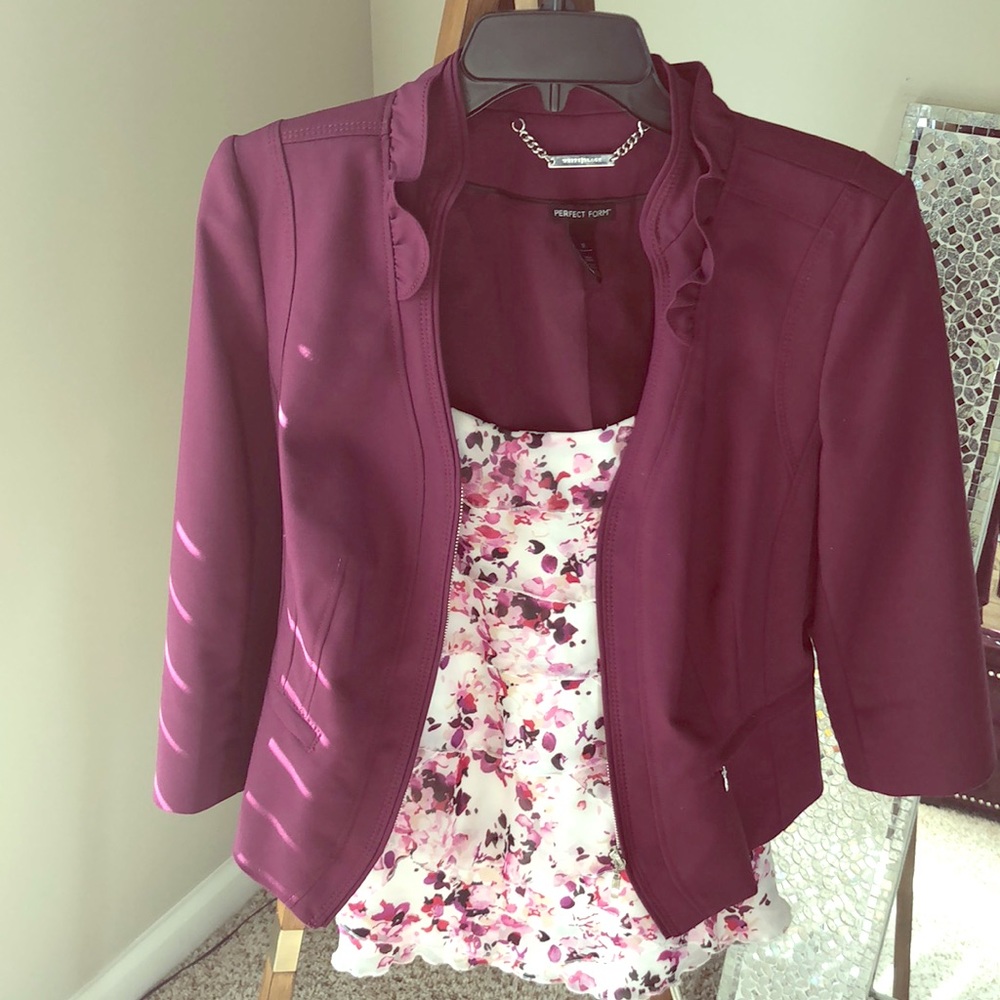 Form Fitted Plum 3/4 Sleeve Suit Jacket